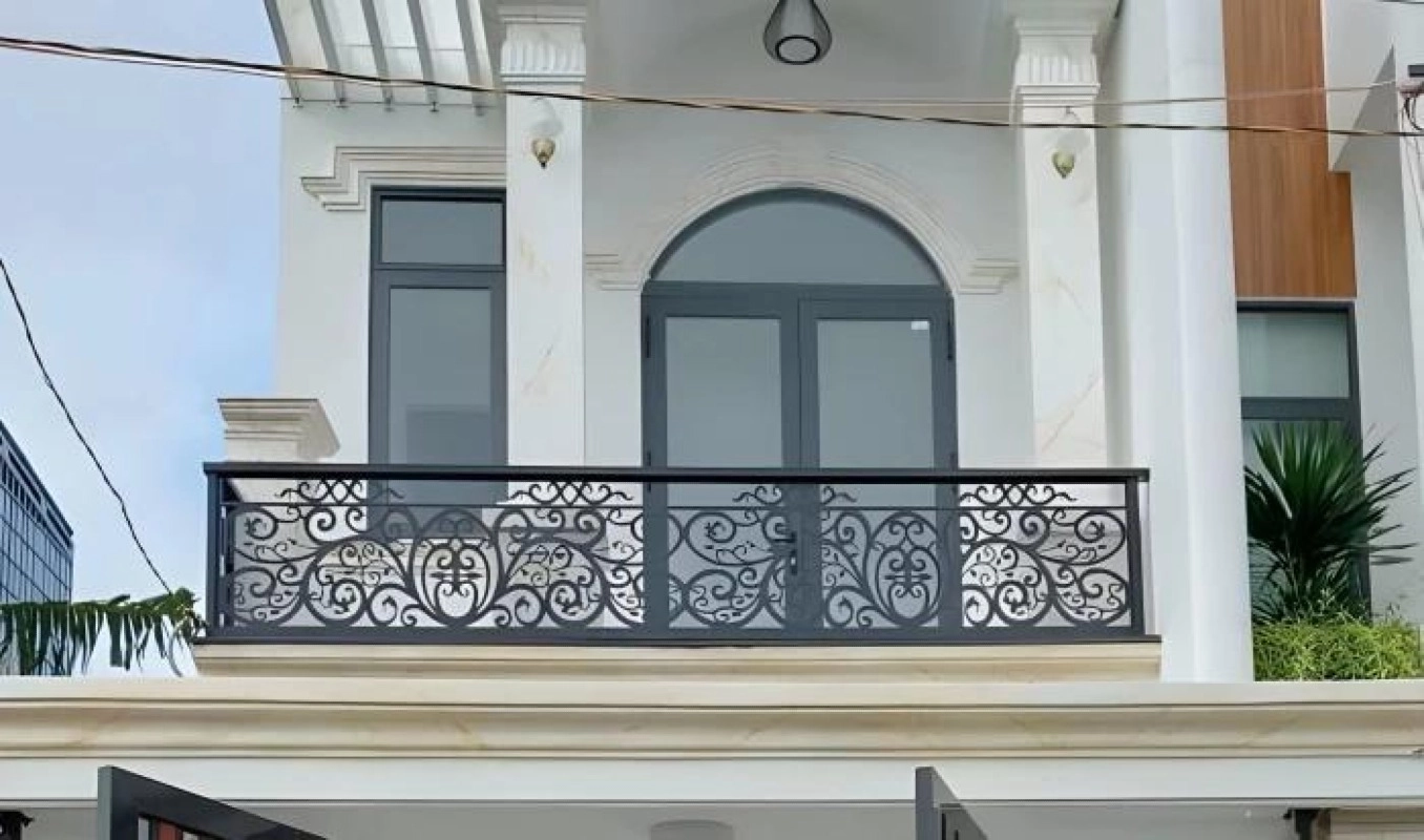 Dịch Vụ Thi Công Lan Can Mỹ Thuật Cho Nhà Phố